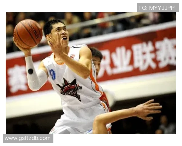 张庆鹏：从篮球场上的拼搏者到人生舞台的奋斗者的华丽转身